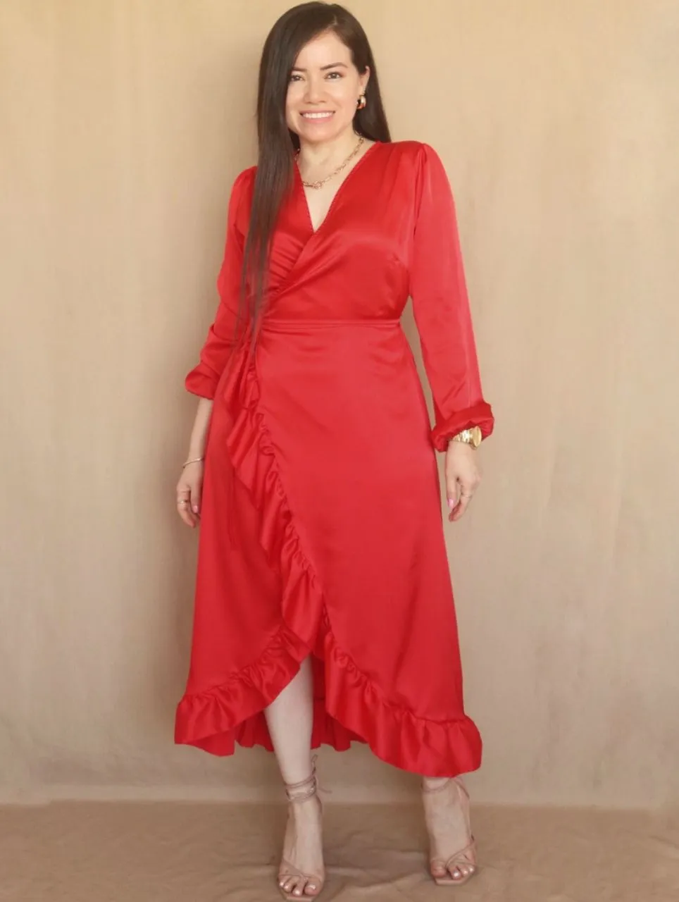 MAXIVESTIDO ENVOLVENTE CON VUELOS ROJO ENTERO